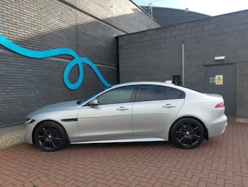 Used Jaguar XE 2020 for sale - 76526422: Photo