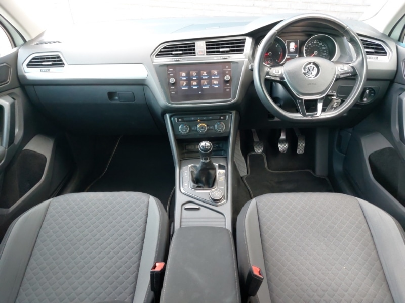 Used Volkswagen Tiguan 2018 for sale - 76358618: Photo 2