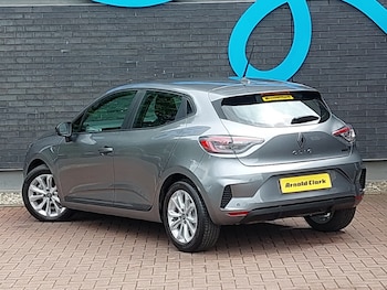 Used Renault Clio 2025 for sale - 79231813: Photo