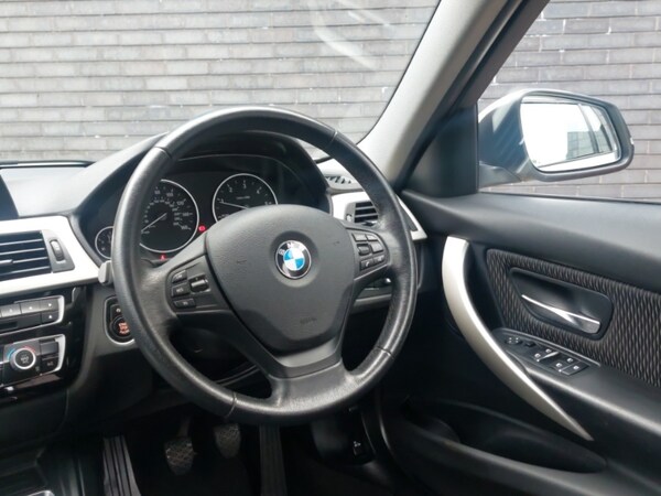 Used BMW 3 Series 2017 for sale - 76145727: Photo 10