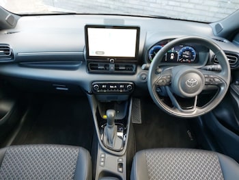 Used Toyota Yaris 2024 for sale - 79546412: Photo