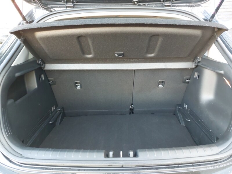 Used Kia Stonic 2021 for sale - 77623633: Photo 8