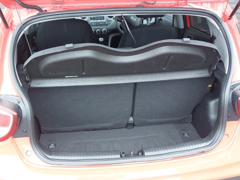 Used Hyundai i10 2019 for sale - 77678031: Photo 8