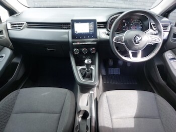 Used Renault Clio 2020 for sale - 78490363: Photo