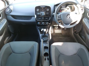 Used Renault Clio 2019 for sale - 78369193: Photo