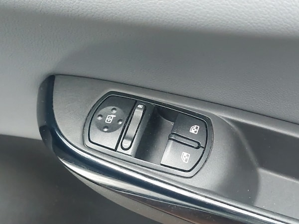Used Vauxhall Corsa 2015 for sale - 76238383: Photo 12