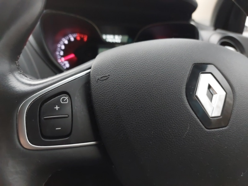 Used Renault Captur 2018 for sale - 76498301: Photo 15