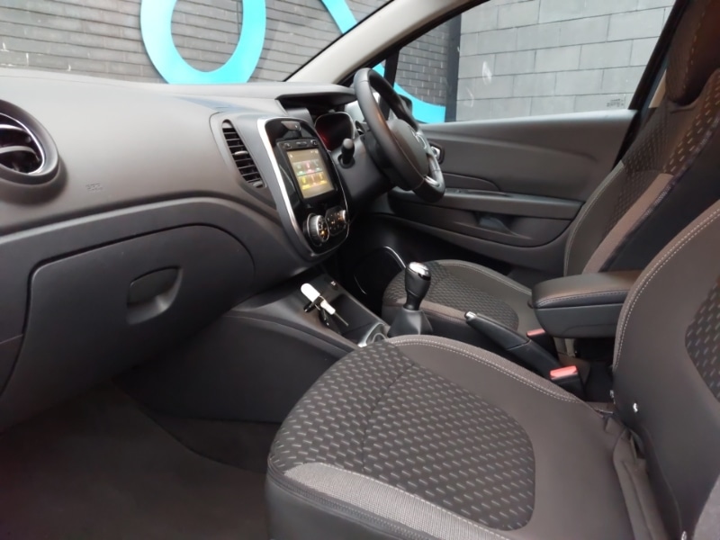 Used Renault Captur 2018 for sale - 76498301: Photo 5