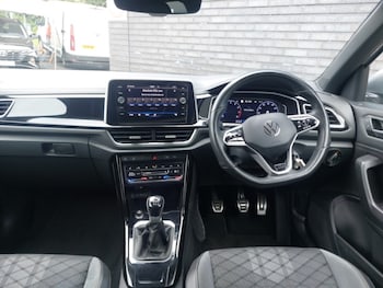 Used Volkswagen T-Roc 2023 for sale - 79327492: Photo