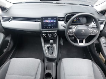 Used Renault Clio 2025 for sale - 79061007: Photo