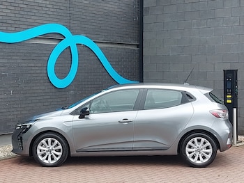 Used Renault Clio 2025 for sale - 79061007: Photo
