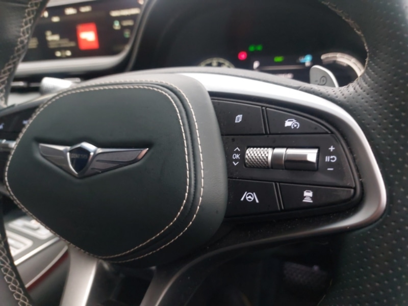 Used Genesis GV70 2023 for sale - 76880343: Photo 16