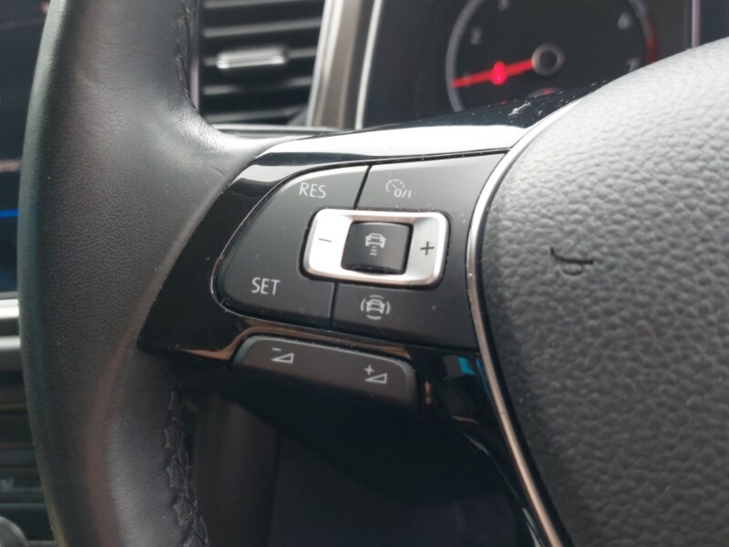 Used Volkswagen T-Roc 2018 for sale - 76150480: Photo 18