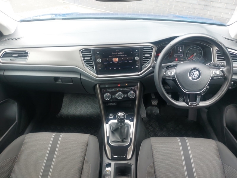 Used Volkswagen T-Roc 2018 for sale - 76150480: Photo 2