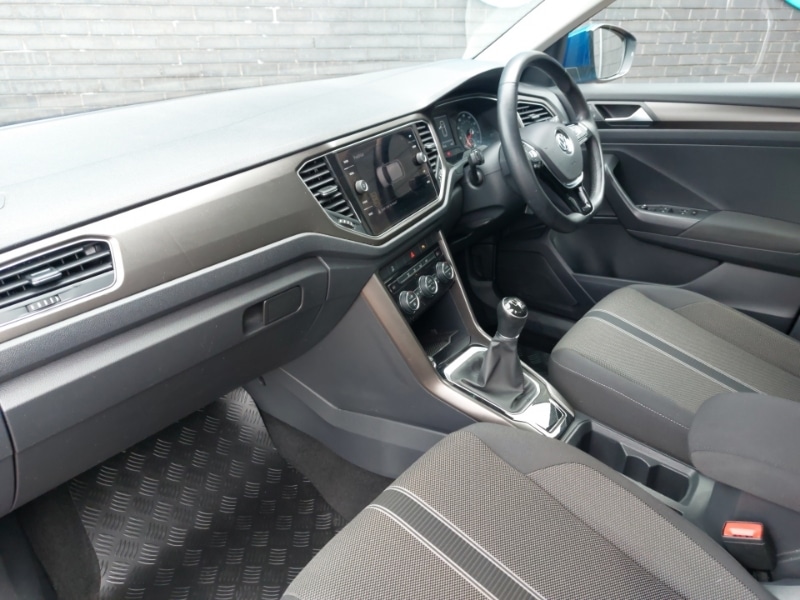 Used Volkswagen T-Roc 2018 for sale - 76150480: Photo 5