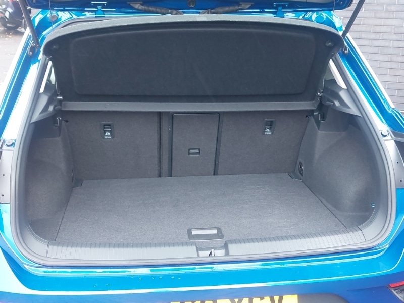 Used Volkswagen T-Roc 2018 for sale - 76150480: Photo 8