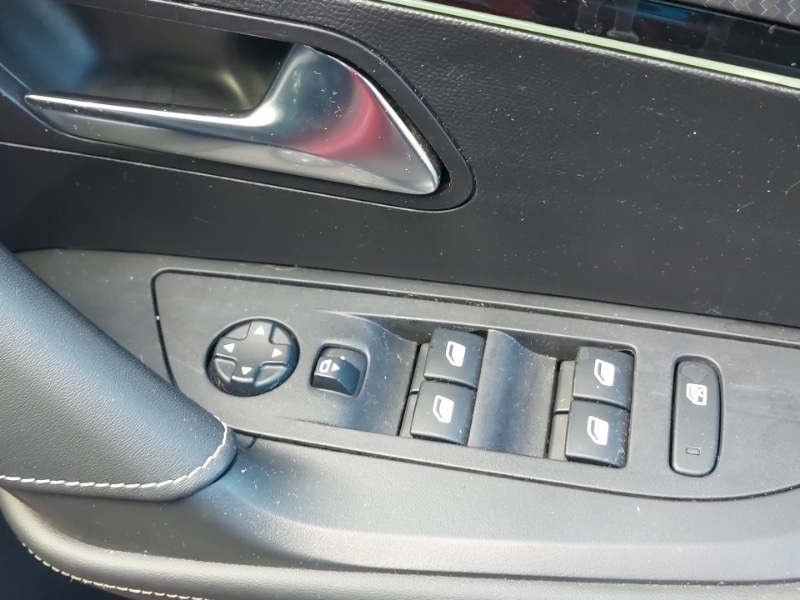 Used Peugeot 2008 2021 for sale - 76664020: Photo 13