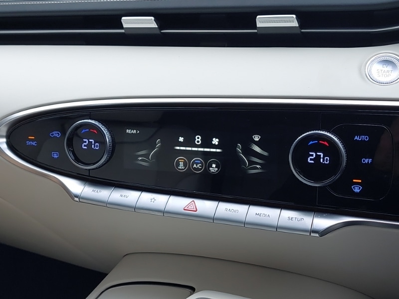 Used Genesis GV70 2023 for sale - 77530817: Photo 17