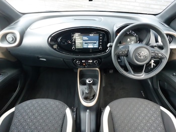 Used Toyota Aygo X 2022 for sale - 76951598: Photo