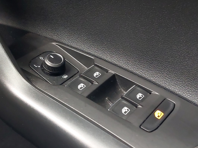 Used Volkswagen Polo 2019 for sale - 77750760: Photo 19