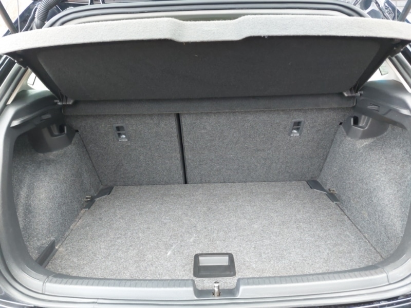 Used Volkswagen Polo 2019 for sale - 77750760: Photo 8