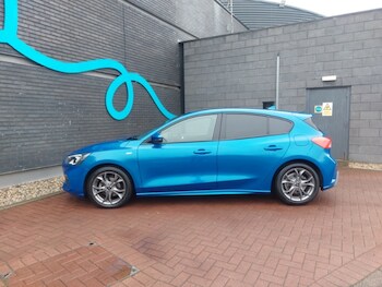 Used Ford Focus 2022 for sale - 76369701: Photo