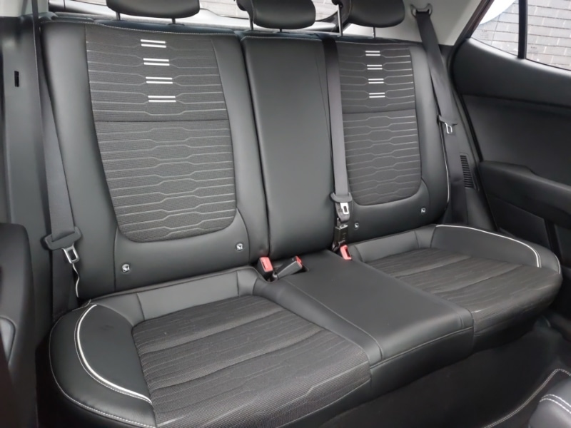 Used Kia Stonic 2023 for sale - 76160534: Photo 13