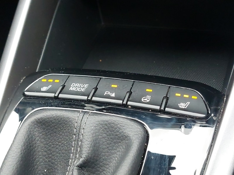 Used Kia Stonic 2023 for sale - 76160534: Photo 18