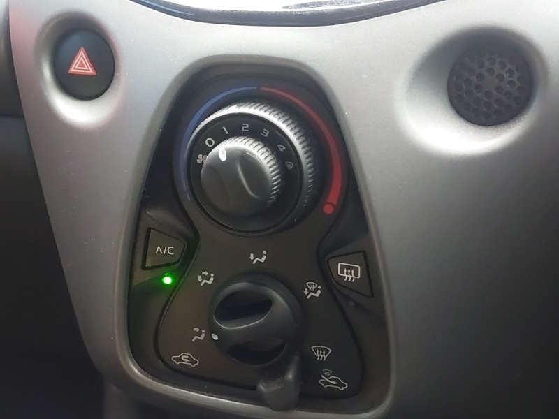 Used Toyota AYGO 2018 for sale - 76974903: Photo 19