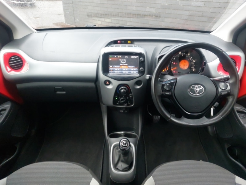 Used Toyota AYGO 2018 for sale - 76974903: Photo 2