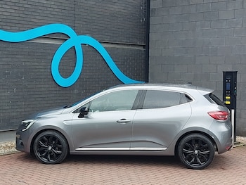 Used Renault Clio 2023 for sale - 79020655: Photo
