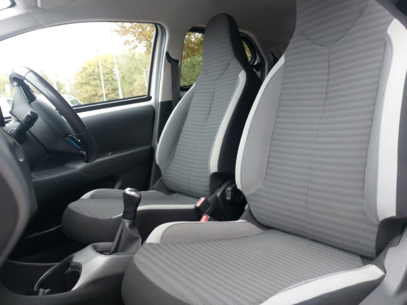 Used Toyota AYGO 2019 for sale - 76225890: Photo 12