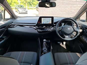 Used Toyota C-HR 2023 for sale - 79278629: Photo