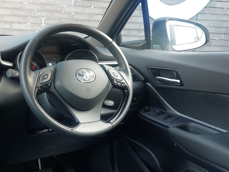 Used Toyota C-HR 2023 for sale - 77975026: Photo 10