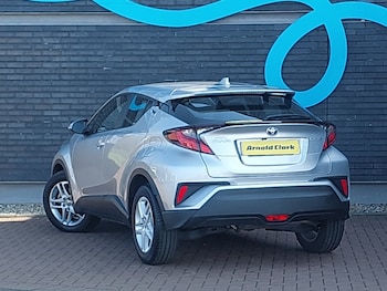 Used Toyota C-HR 2023 for sale - 77975026: Photo