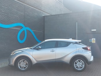 Used Toyota C-HR 2023 for sale - 77975026: Photo