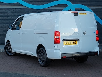 Used Vauxhall Vivaro 2024 for sale - 76721790: Photo