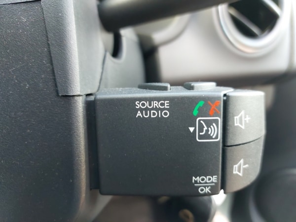 Used Dacia Sandero Stepway 2020 for sale - 76233327: Photo 19