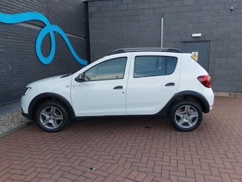 Used Dacia Sandero Stepway 2020 for sale - 76233327: Photo 4