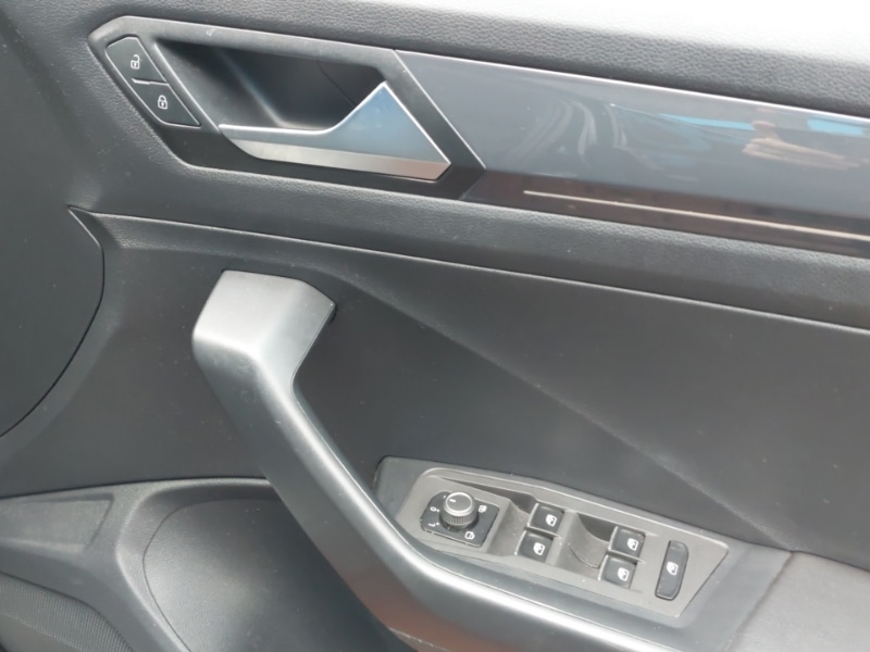 Used Volkswagen T-Roc 2019 for sale - 77264926: Photo 12