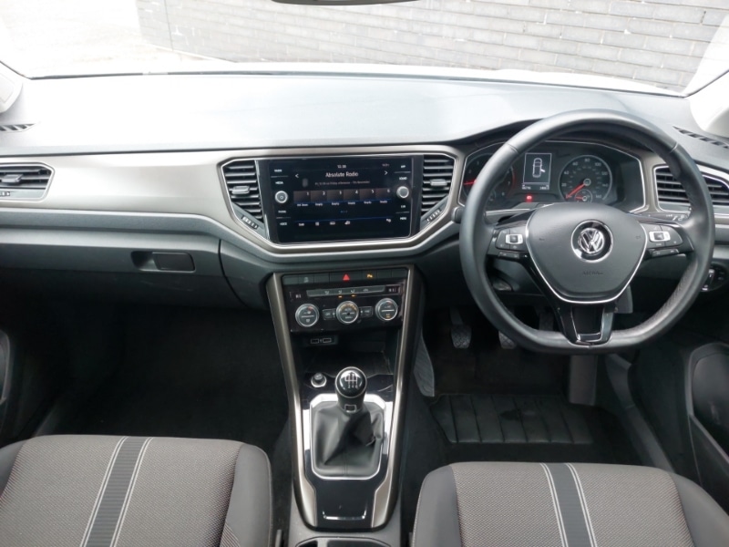 Used Volkswagen T-Roc 2018 for sale - 76506936: Photo 2