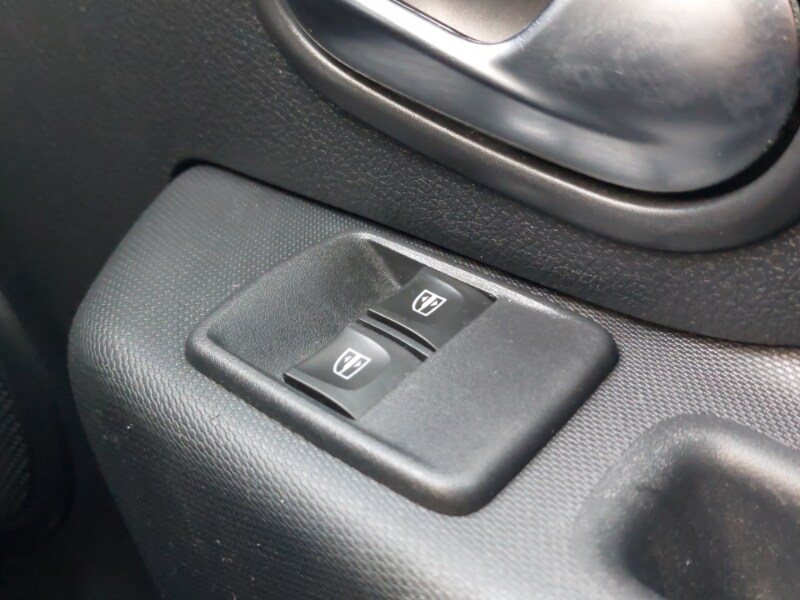 Used Dacia Sandero Stepway 2018 for sale - 77975035: Photo 16