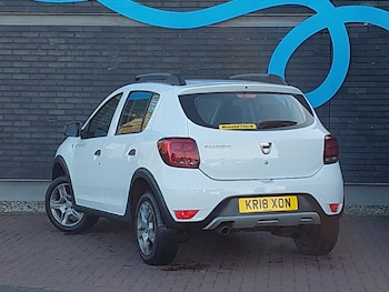 Used Dacia Sandero Stepway 2018 for sale - 77975035: Photo