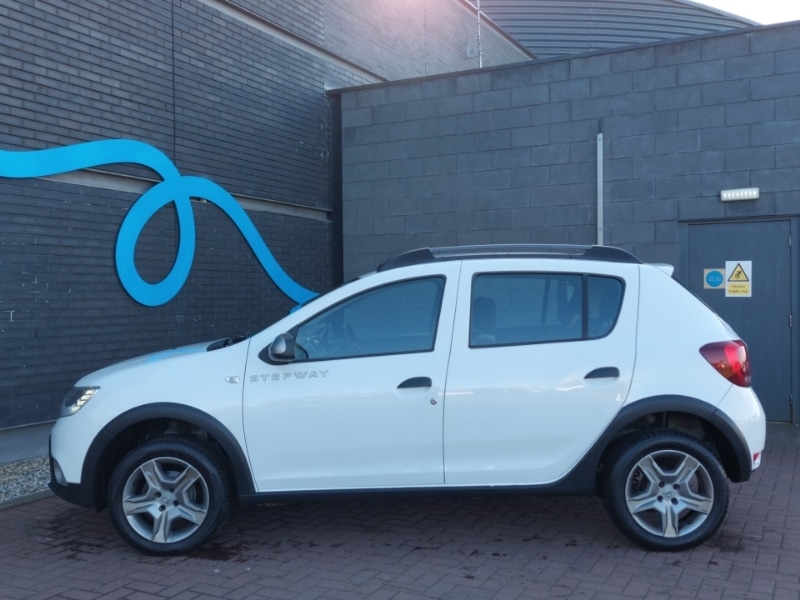 Used Dacia Sandero Stepway 2018 for sale - 77975035: Photo 4