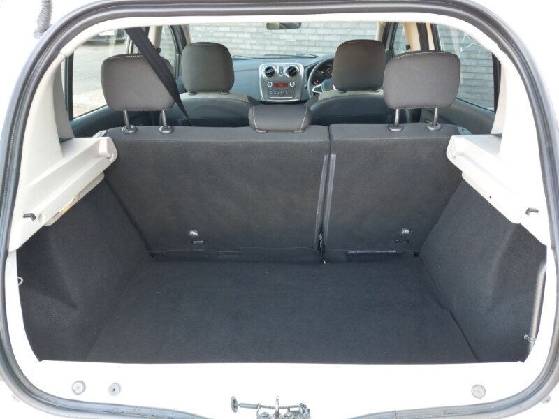 Used Dacia Sandero Stepway 2018 for sale - 77975035: Photo 8