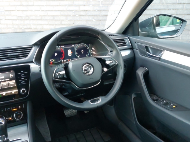 Used Skoda Superb 2023 for sale - 76707711: Photo 10