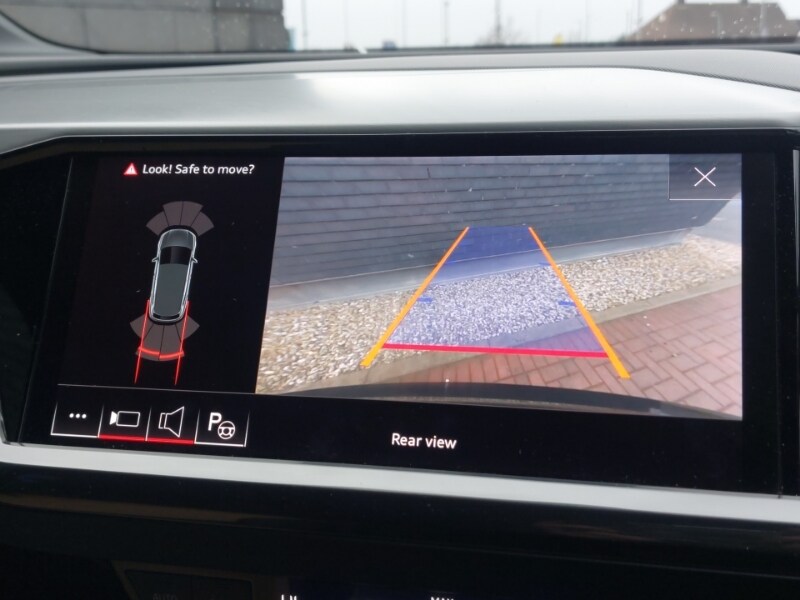 Used Audi Q4 e-tron 2023 for sale - 77761376: Photo 19