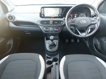 Used Hyundai i10 2021 for sale - 78440990: Photo