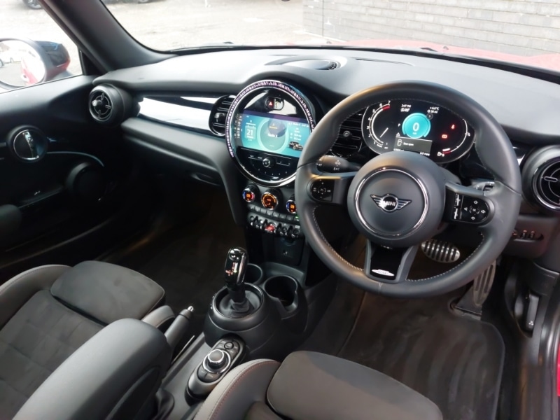 Used MINI Hatch 2023 for sale - 77299825: Photo 2