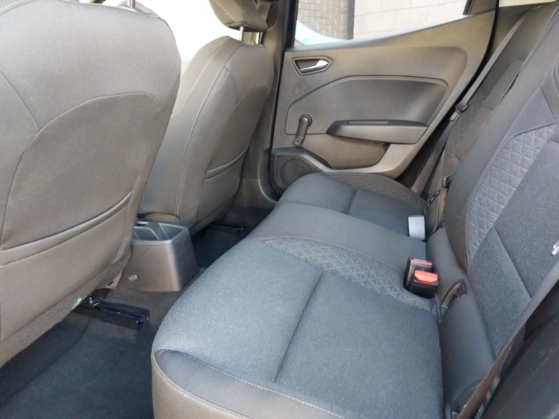 Used Renault Clio 2019 for sale - 76752071: Photo 6